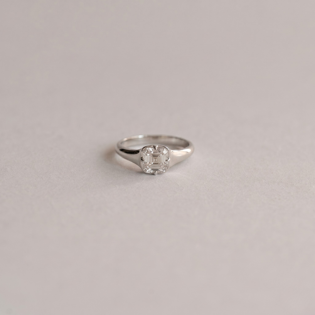 Compass Asscher Ring
